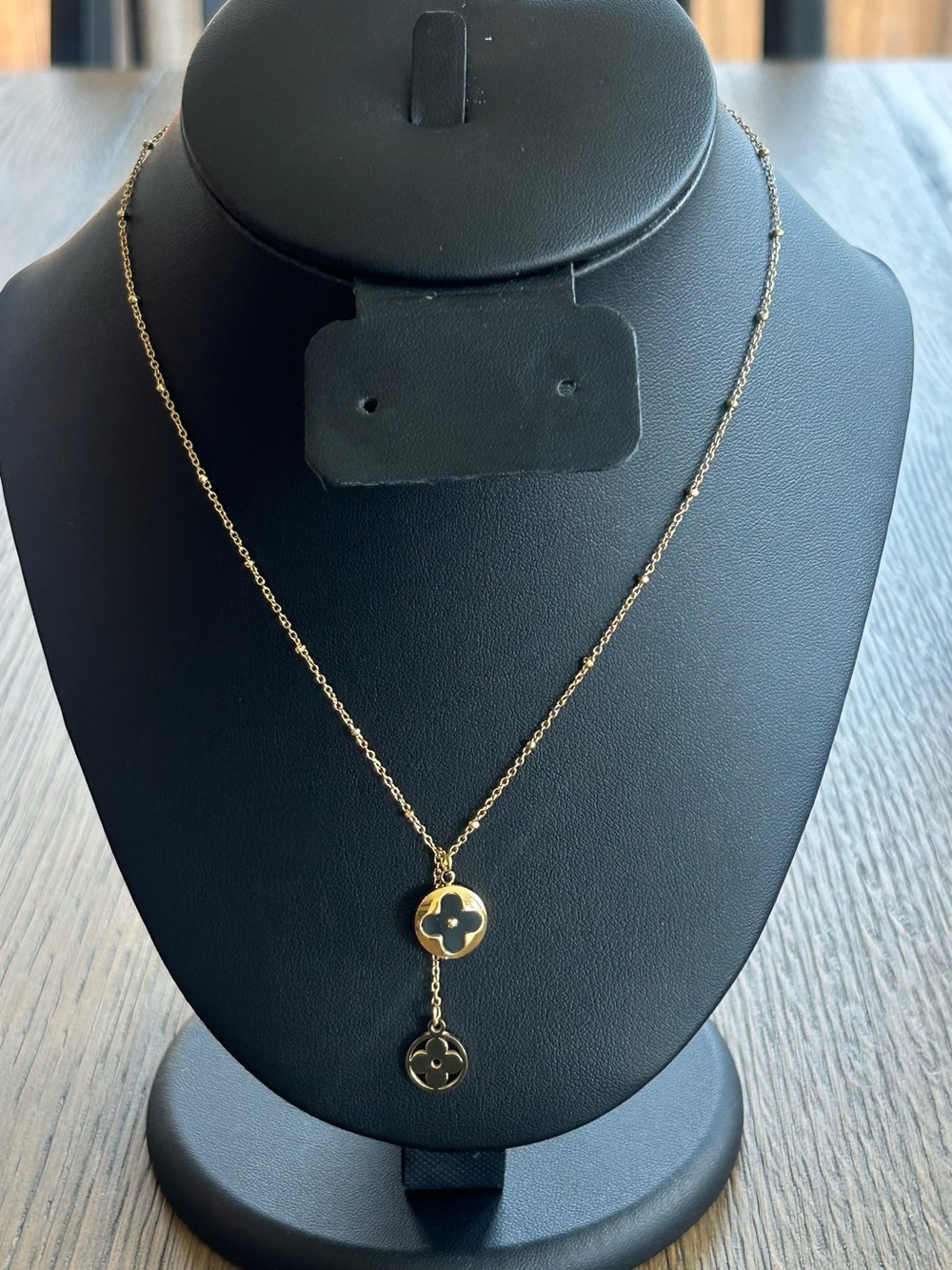 NWOT Gold Tone Women's Pendant Necklace with Black Accents